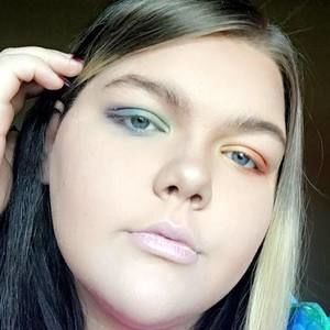 Meet your Posher, Neena